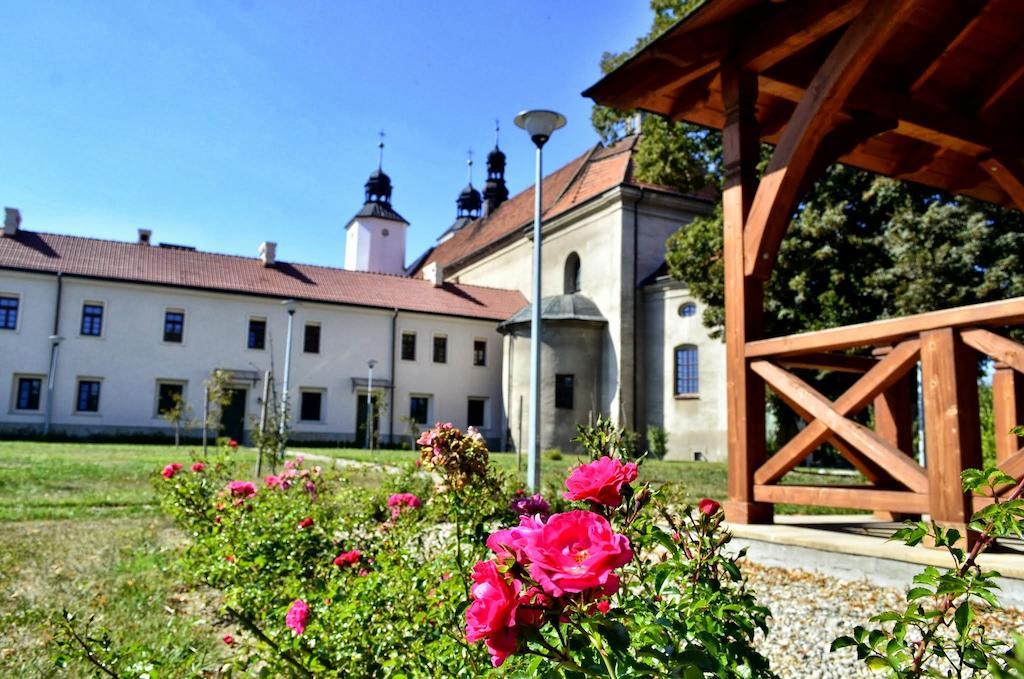 Hotel Sw. Norberta Nowe Brzesko Exterior photo